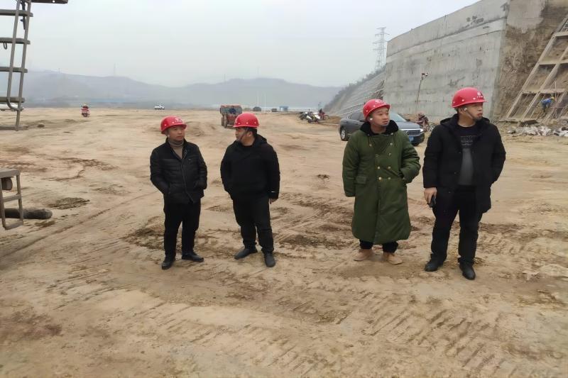 范文偉帶隊進行元旦節前安全檢查