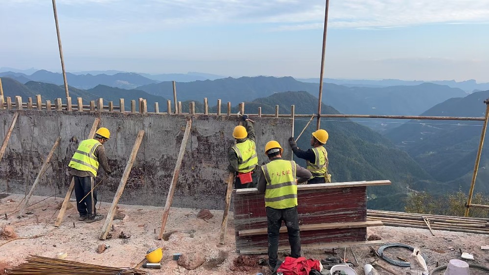 筑路修橋后，群山闊然時 ——劍閣縣下寺至利州區月壩公路項目（三個石至硝洞埡段）高質量建設側記